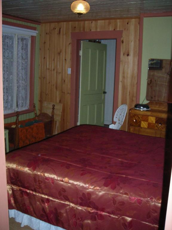 Bed & Breakfast Des Hauteurs Et Cafe De La Place