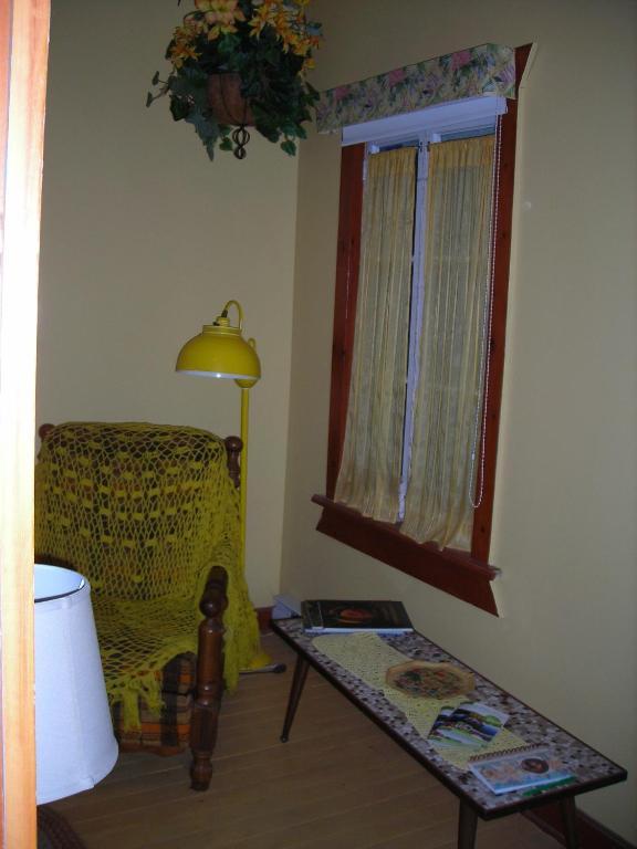 Bed & Breakfast Des Hauteurs Et Cafe De La Place 4*